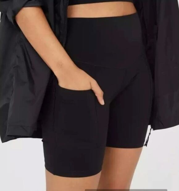 aerie Pants - NWT Aerie Offline Real Me Hi-Rise Pocket Bike Short 7" Inseam Black Size XXS